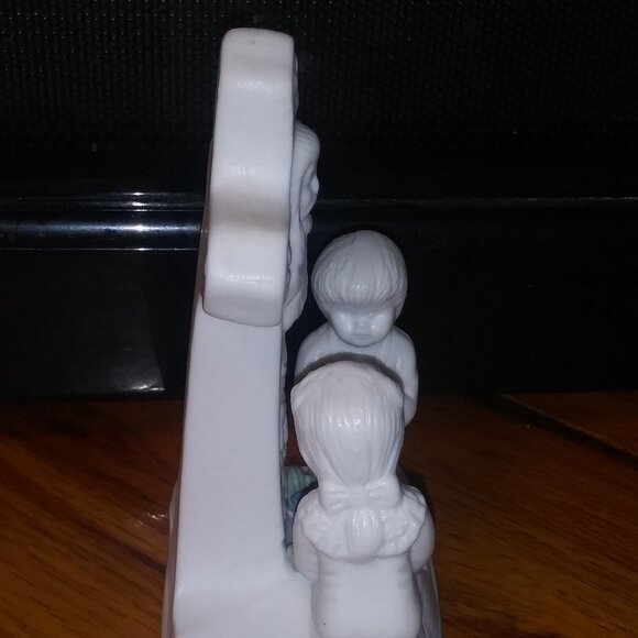 VTG Praying children kids Cross Crucifix Jesus EUC - Picture 7 of 9